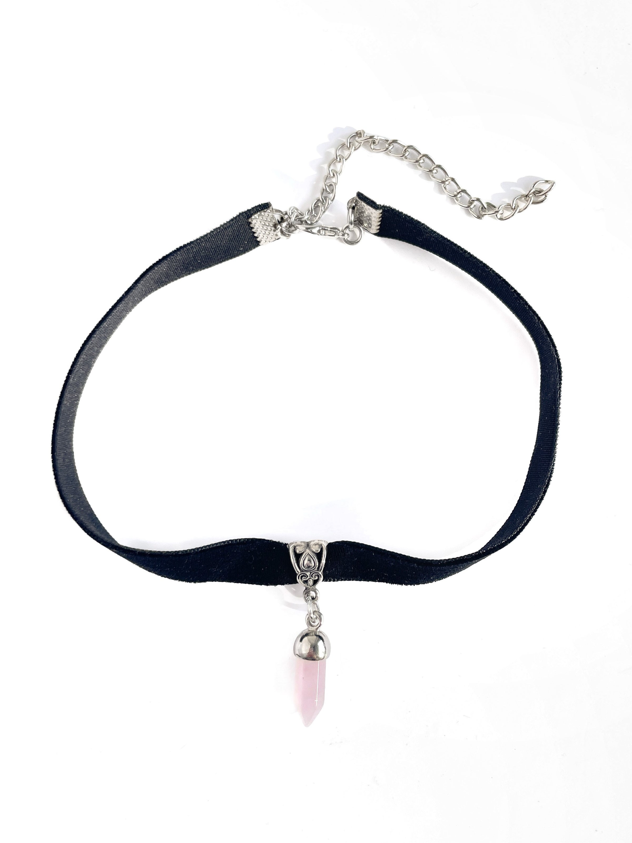 Pink velvet choker clearance